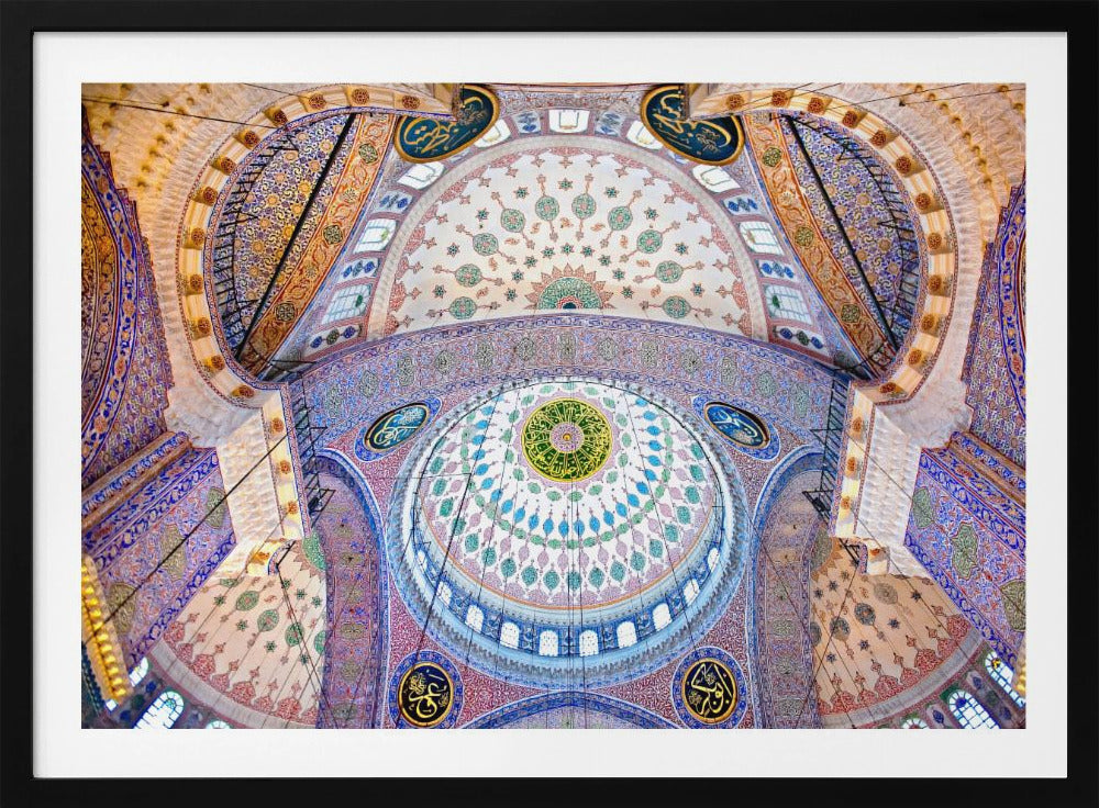 Die Blaue Moschee – Die Sultan-Ahmed-Moschee. Säulen und Hauptkuppeln. Istanbul. Türkei © Nora de Ang | Poster