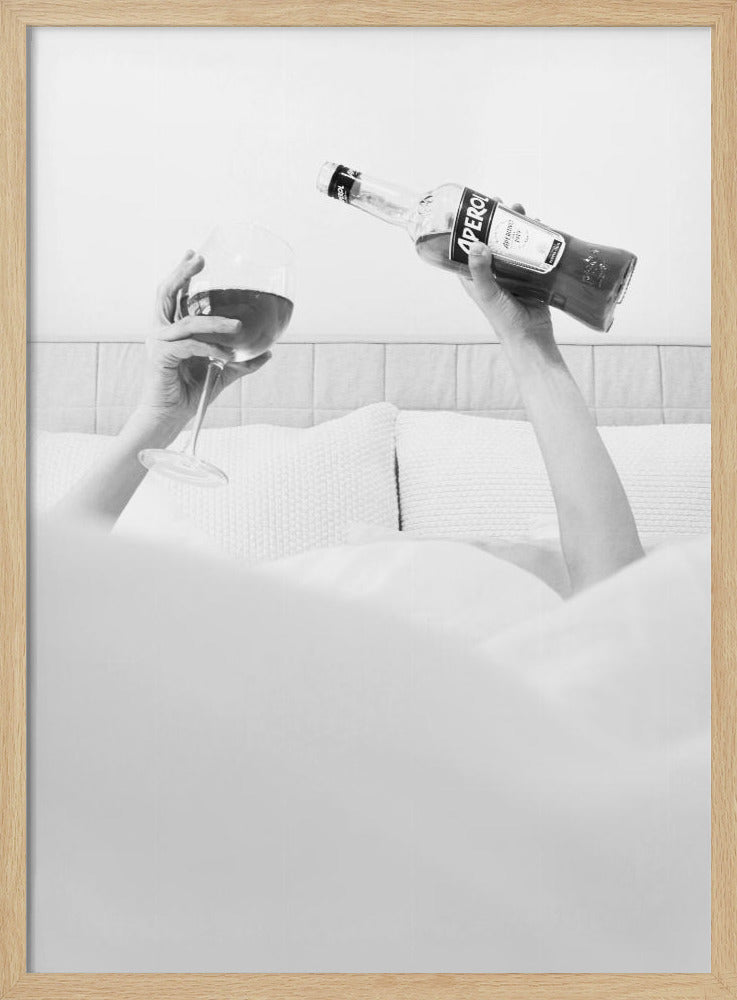 Aperol im Bett S/W | Poster