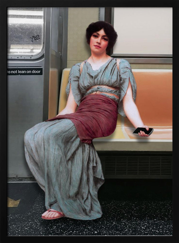 Eine Frau in antiker Kleidung sitzt in einer U-Bahn | Poster