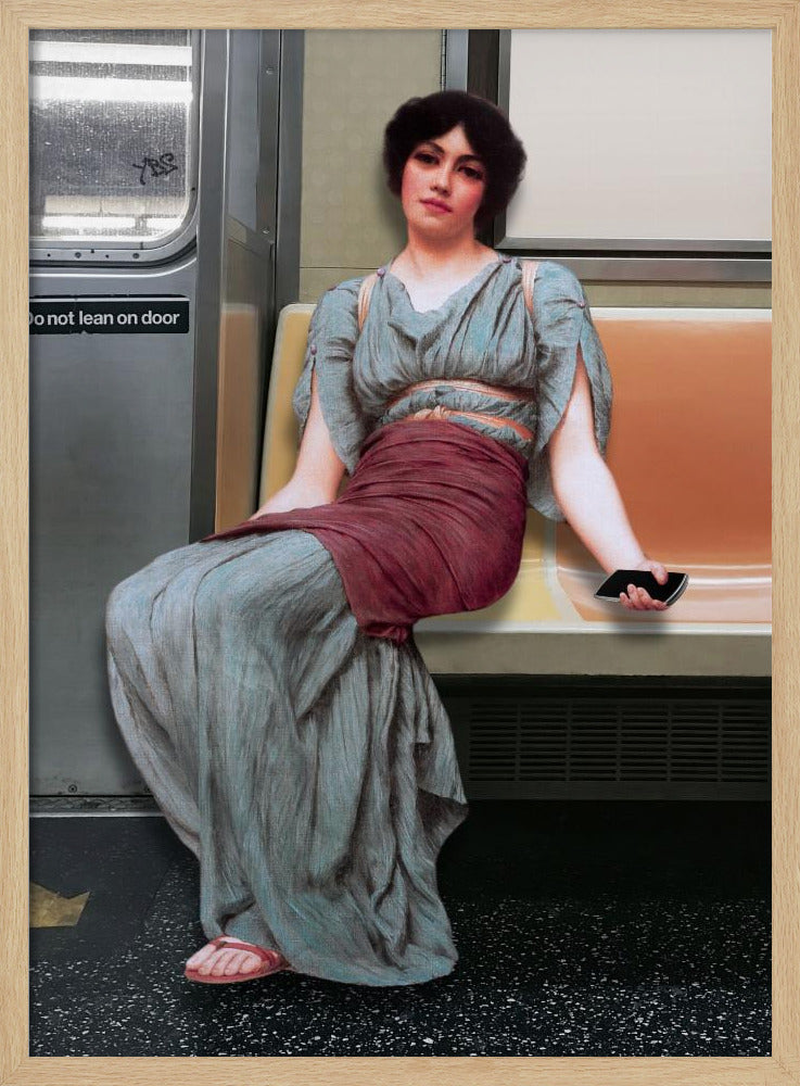 Eine Frau in antiker Kleidung sitzt in einer U-Bahn | Poster