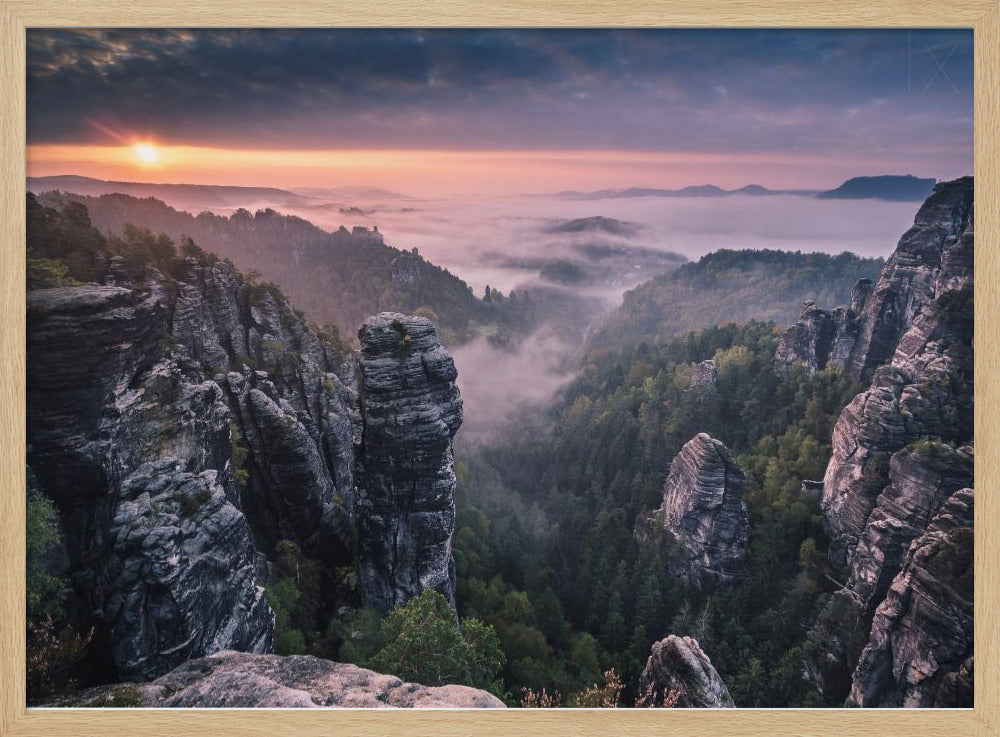 Sonnenaufgang auf den Felsen | Poster