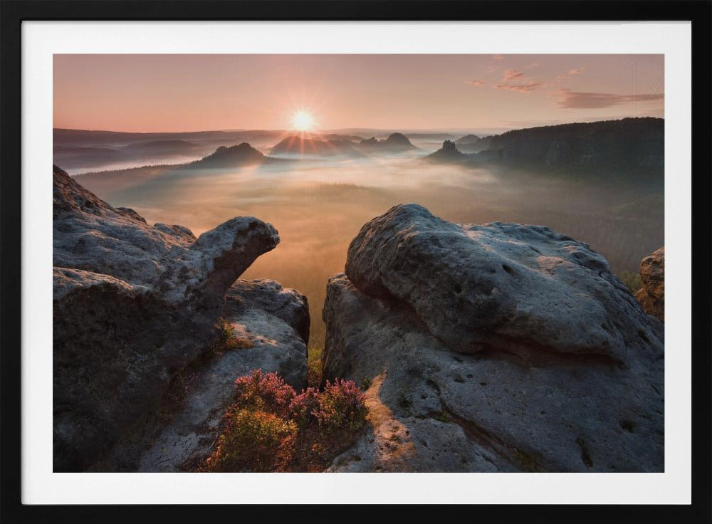 Sonnenaufgang auf den Felsen | Poster