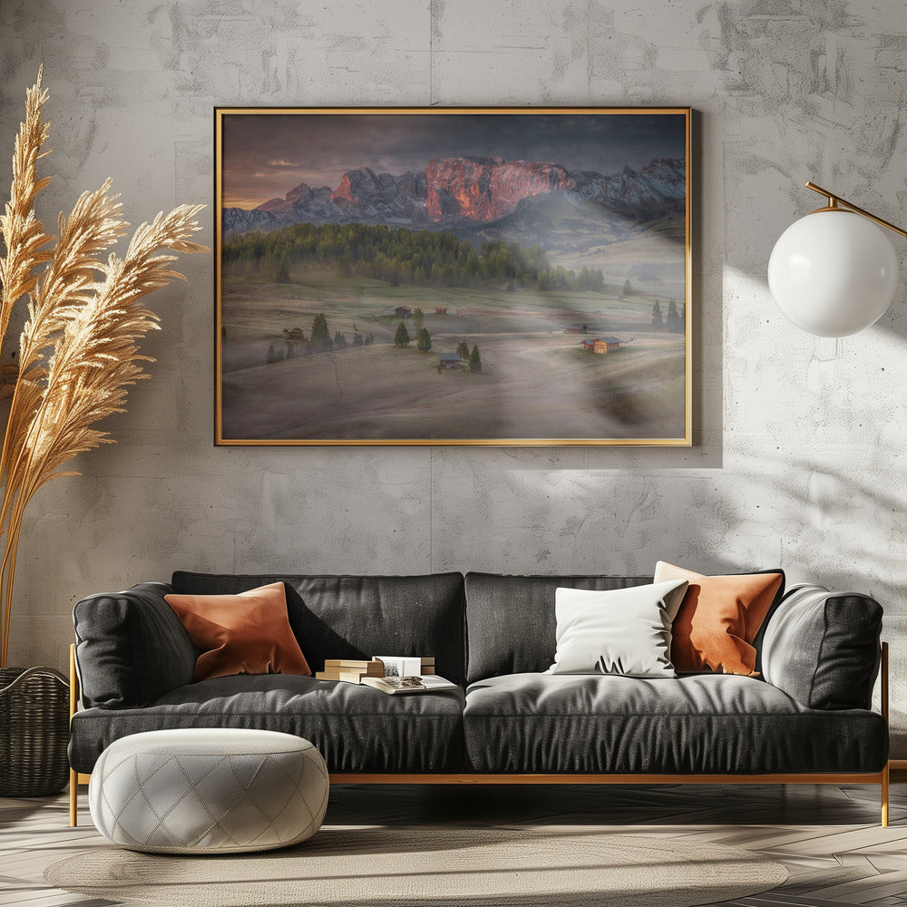 Brennende Berge über dem gefrorenen Tal | Poster