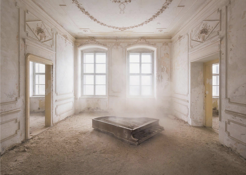 Verlassenes Klavier im Staub | Leinwand