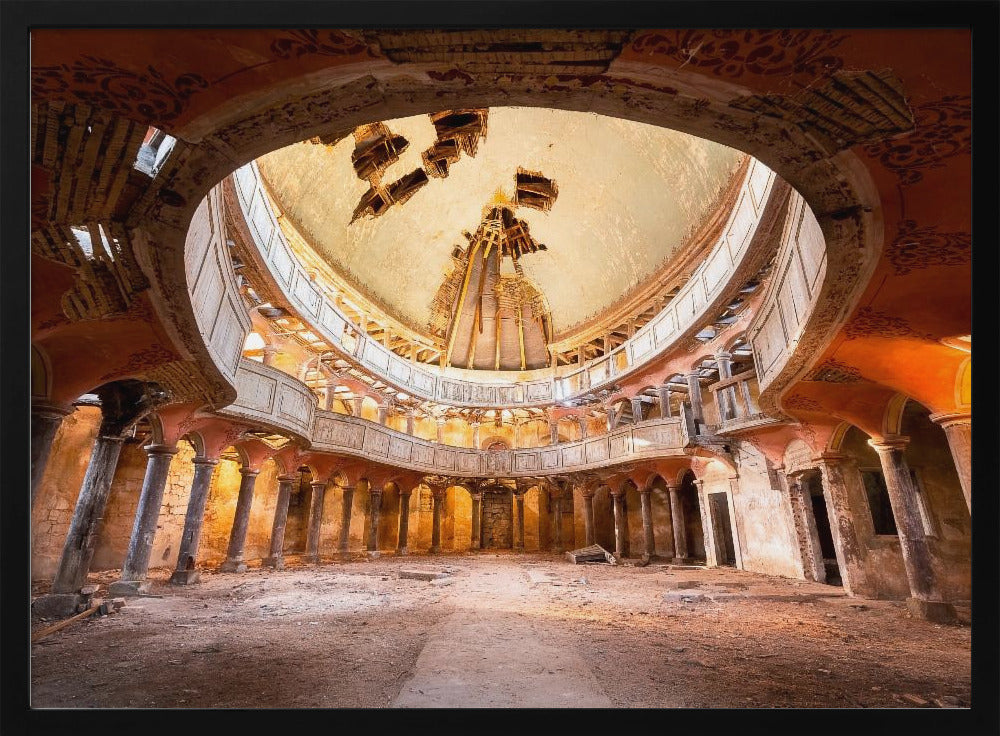 Runde Kapelle im Verfall | Poster