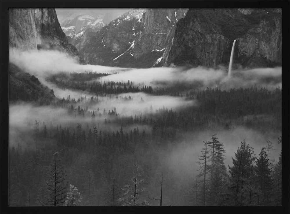 Nebel schwebt im Yosemite Valley | Poster