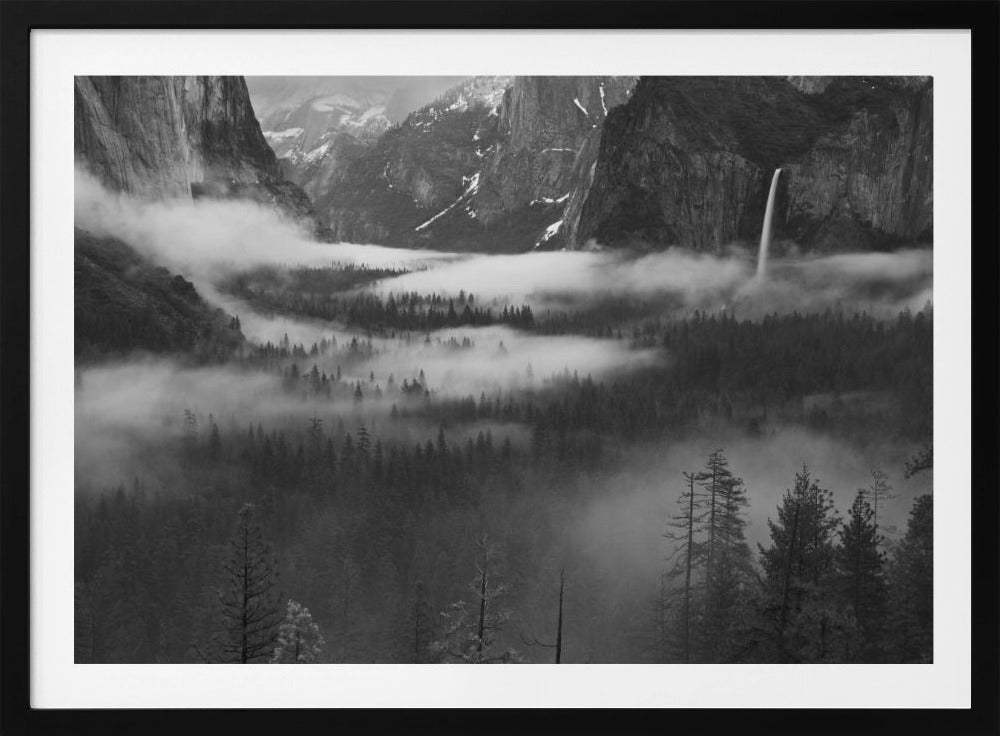 Nebel schwebt im Yosemite Valley | Poster