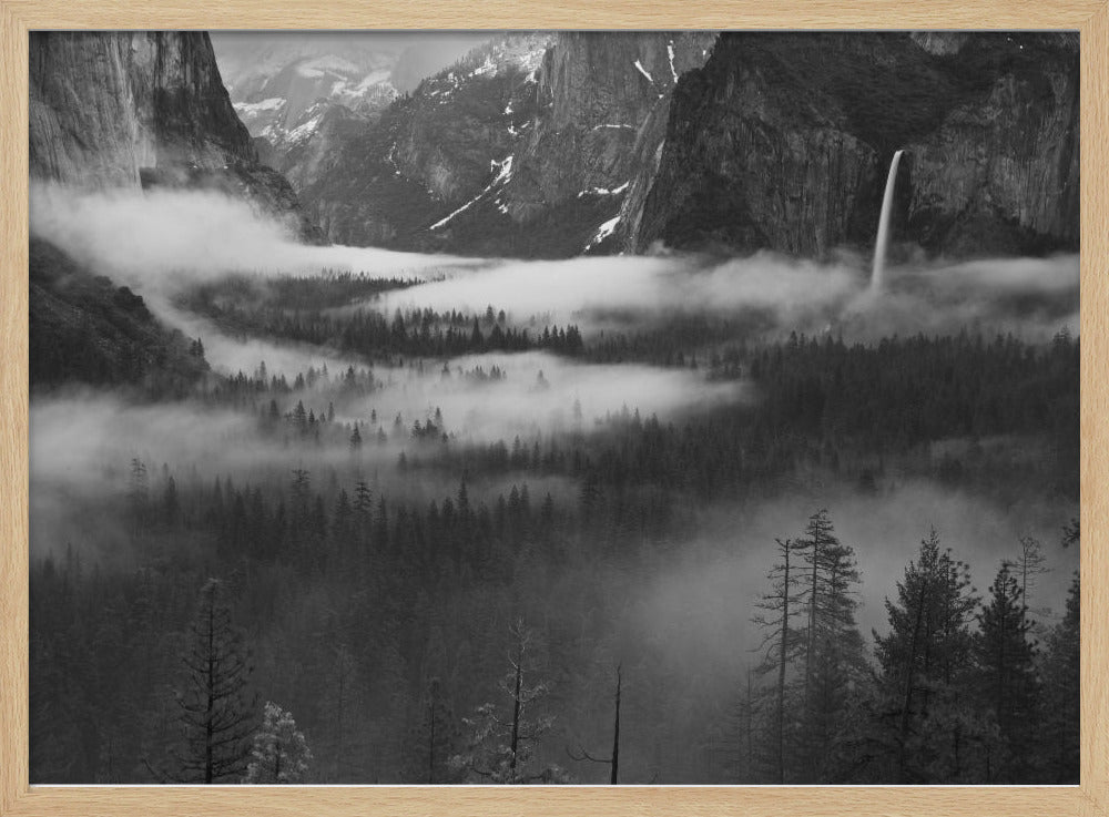 Nebel schwebt im Yosemite Valley | Poster