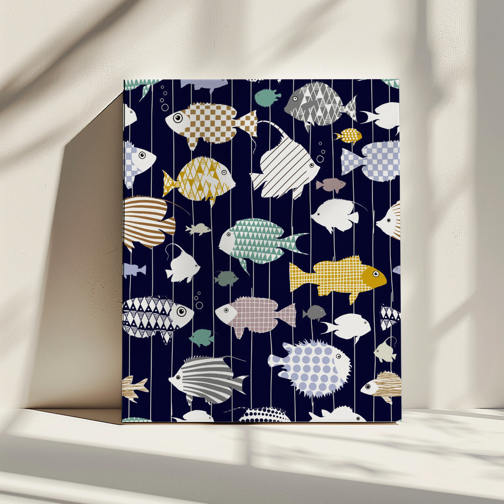 Frischer Fisch auf dunkelmarineblauem Muster | Leinwand