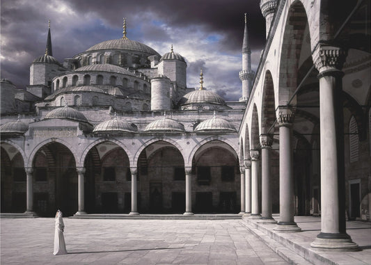 Dame und die Moschee | Hintergrundbild