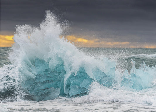 Icy wave | Canvas