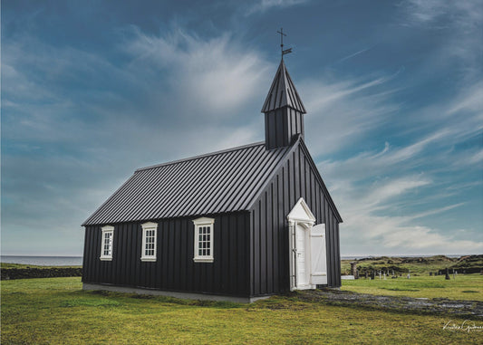 Schwarze Kirche in Island | Leinwand