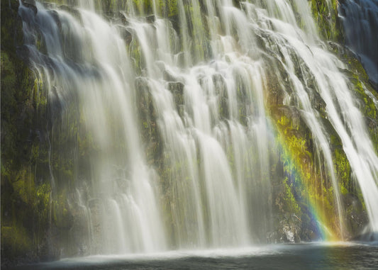 Rainbow Falls | Wallpaper