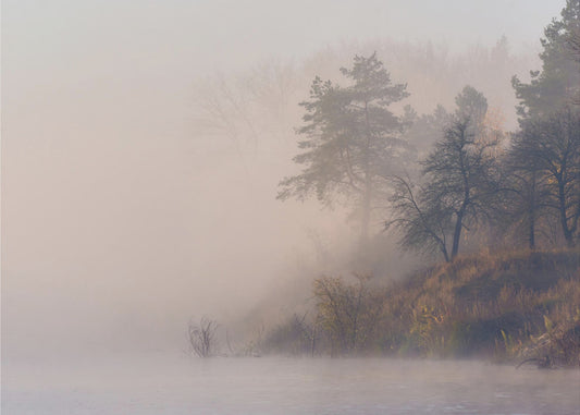 Nebliger Herbstmorgen am Fluss | Leinwand