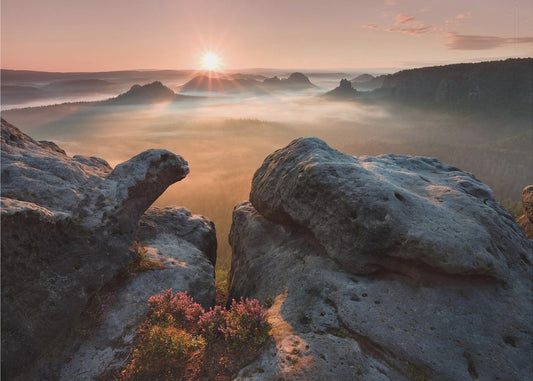 Sonnenaufgang auf den Felsen | Poster
