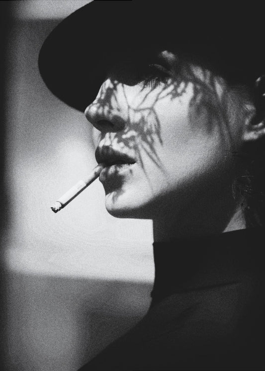 Dame in Schwarz | Leinwand