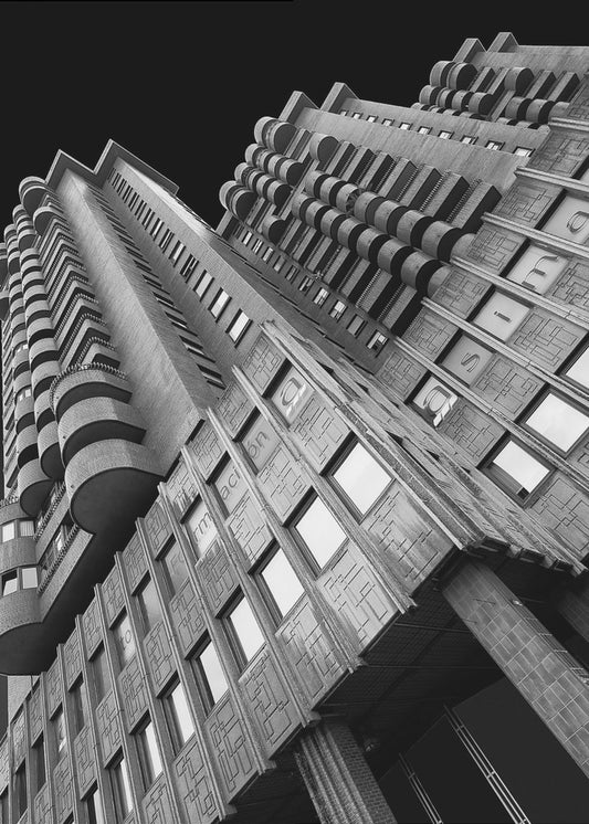 Plaza-Gebäude | Leinwand