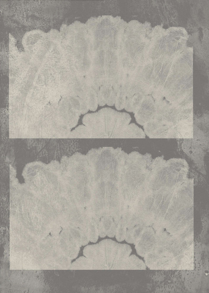 Batikspuren – Neutrales Abstraktes in Taupe und Weiß | Poster